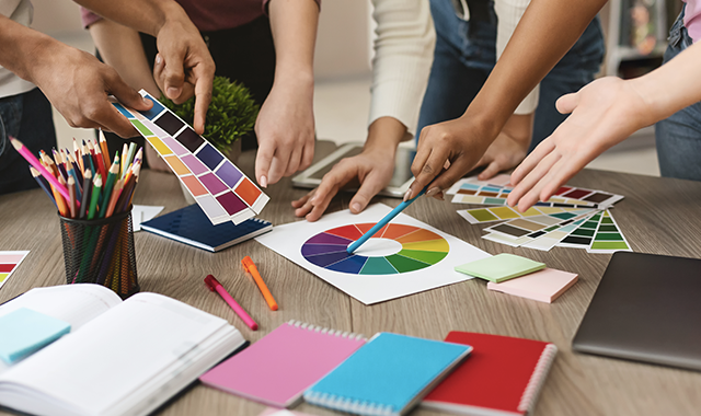 Psicologia dei colori nel marketing: come sfruttarla per il tuo business