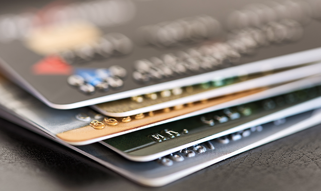 Qual è la differenza tra bancomat e carta di credito?